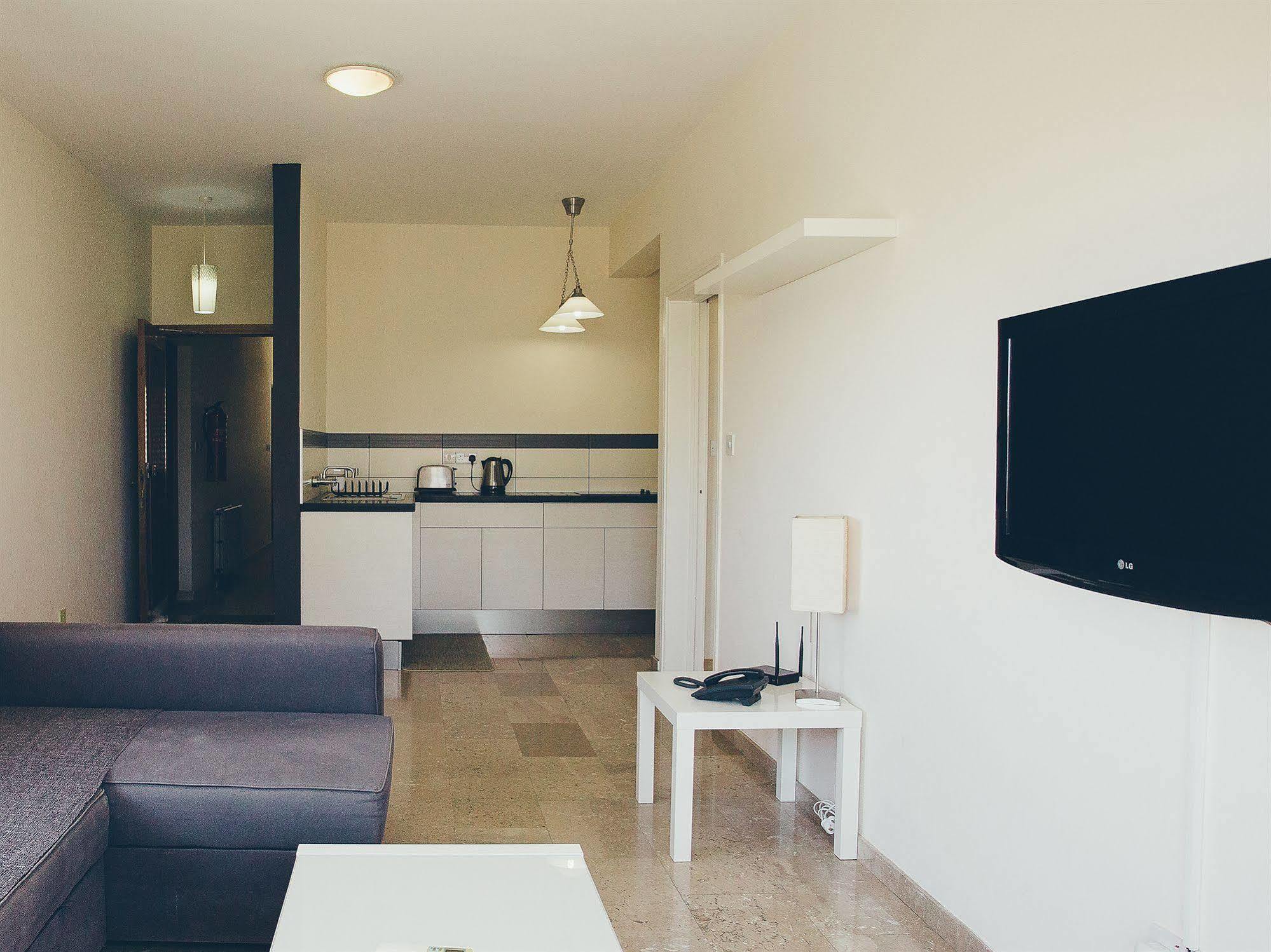 Vega Apartments Limassol Exterior foto
