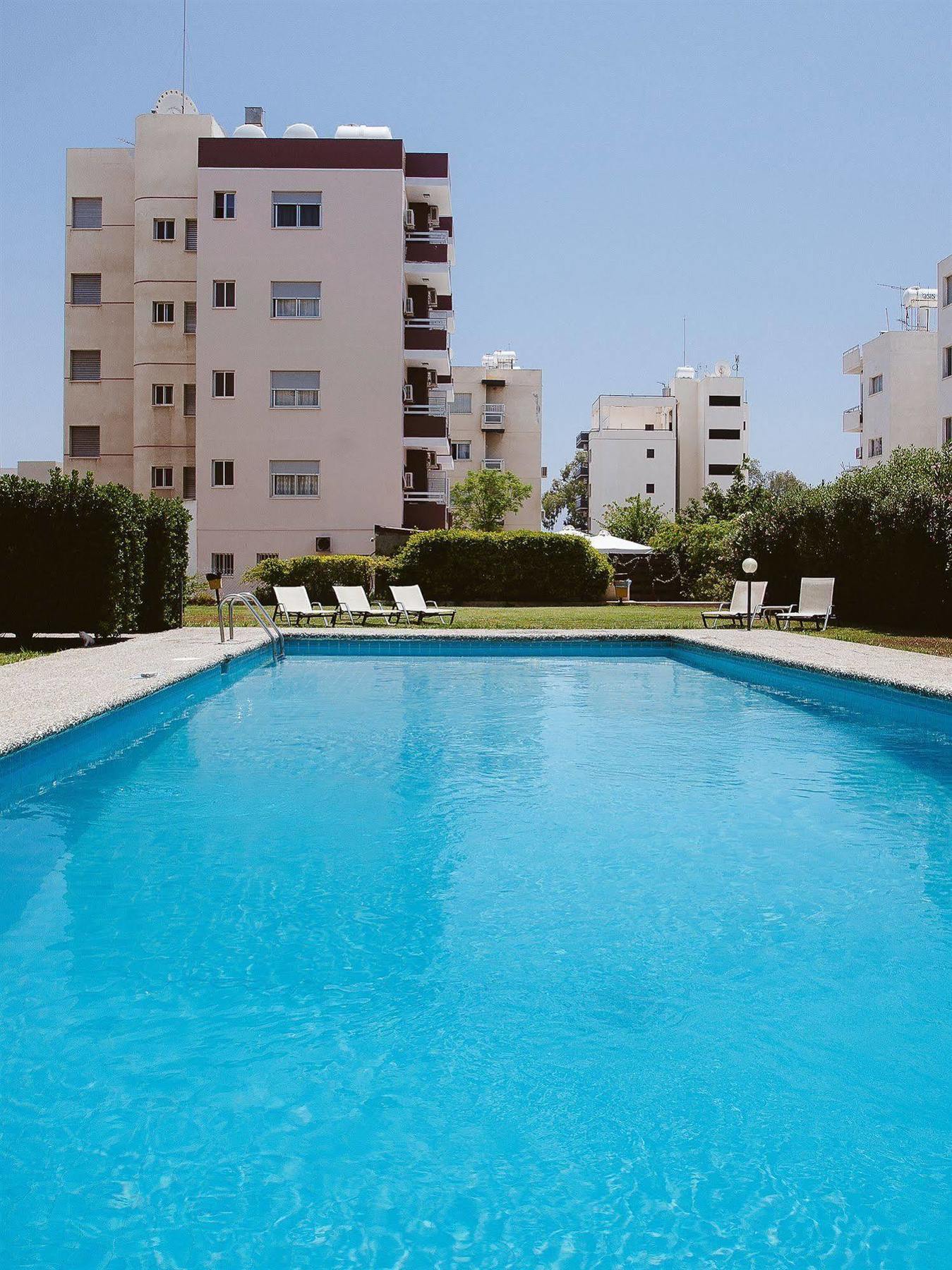 Vega Apartments Limassol Exterior foto